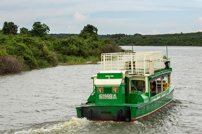 Boat Cruises & Lake Tours